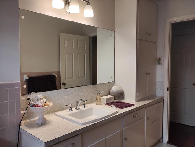 5431 Grape Street, Houston, TX 77096