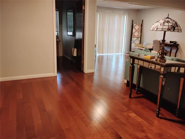 5431 Grape Street, Houston, TX 77096