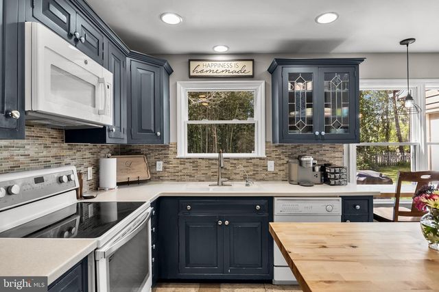 8 UTAH TRL, Medford, NJ 08055