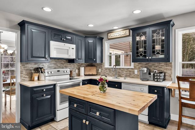 8 UTAH TRL, Medford, NJ 08055