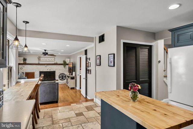8 UTAH TRL, Medford, NJ 08055