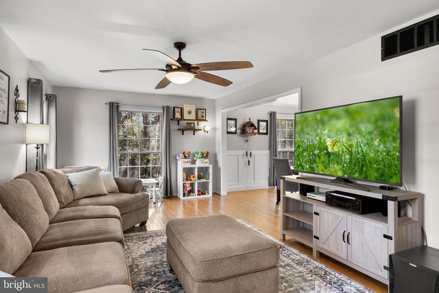 8 UTAH TRL, Medford, NJ 08055