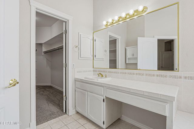 1413 IRON RIDGE Place, El Paso, TX 79912