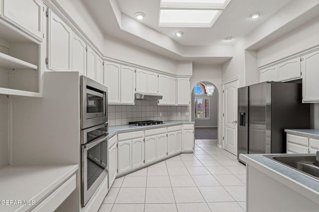 1413 IRON RIDGE Place, El Paso, TX 79912