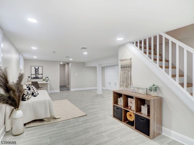 495 S Clinton St 2, East Orange City, NJ 07018