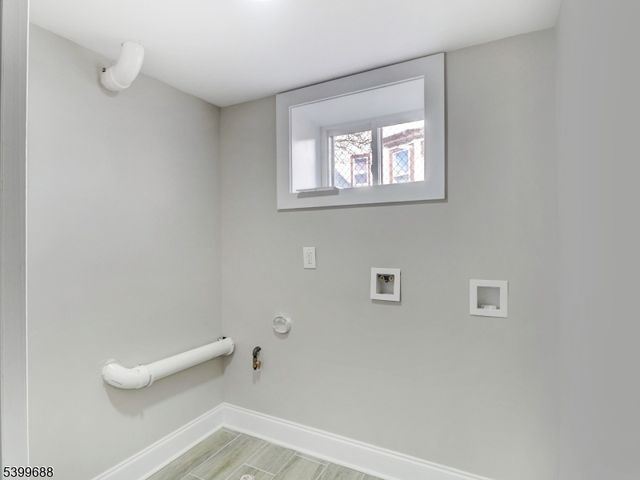 495 S Clinton St 2, East Orange City, NJ 07018