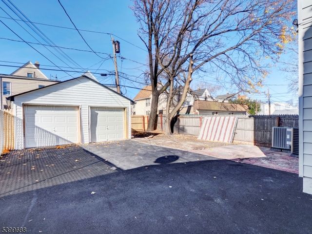 495 S Clinton St 2, East Orange City, NJ 07018