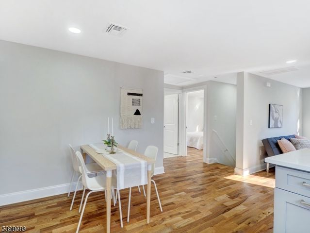 495 S Clinton St 2, East Orange City, NJ 07018