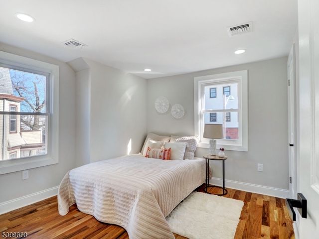 495 S Clinton St 2, East Orange City, NJ 07018