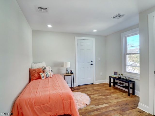 495 S Clinton St 2, East Orange City, NJ 07018