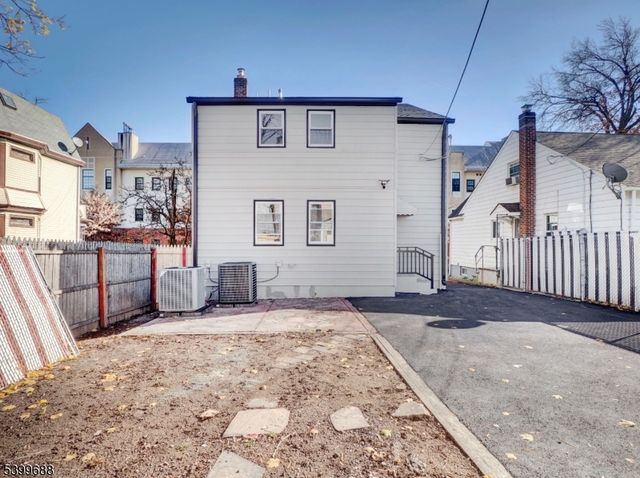 495 S Clinton St 2, East Orange City, NJ 07018