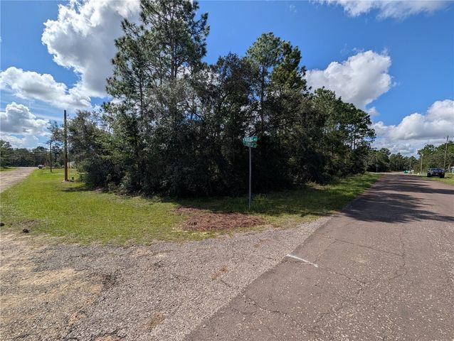 8511 N BOONE WAY, Citrus Springs, FL 34433