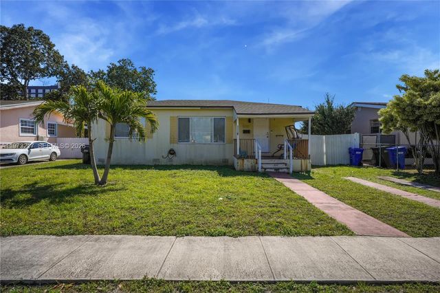 570 NE 169th St, North Miami Beach, FL 33162