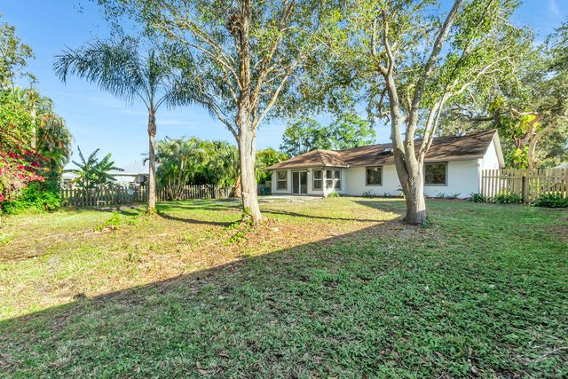 509 Breakwater Terrace, Sebastian, FL 32958