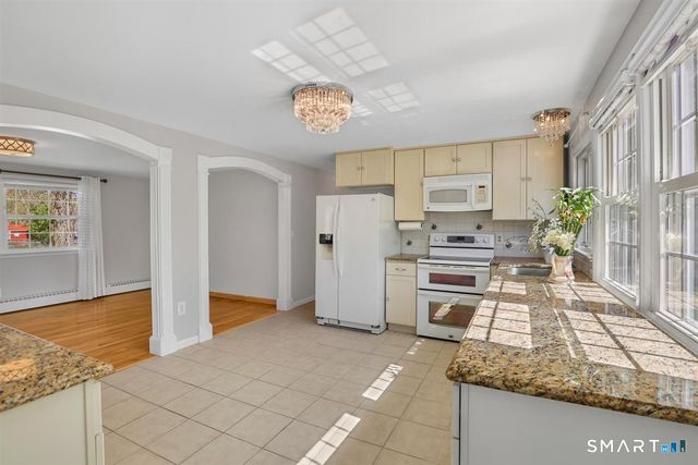 7 Mohawk Drive, Farmington, CT 06085