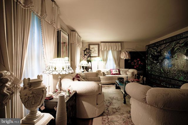 2713 CENTER ST, Bethlehem, PA 18017