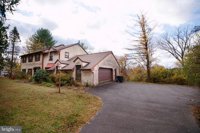 2713 CENTER ST, Bethlehem, PA 18017