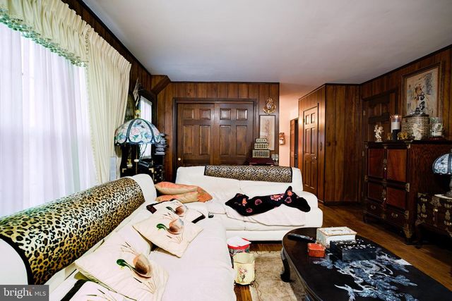 2713 CENTER ST, Bethlehem, PA 18017