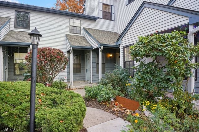 809 Woodbridge Commons Way, Woodbridge Twp., NJ 08830