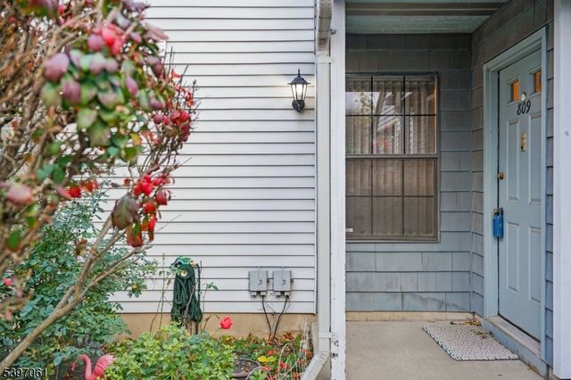 809 Woodbridge Commons Way, Woodbridge Twp., NJ 08830