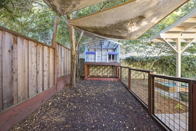 3642 Farm Hill Boulevard, Redwood City, CA 94061