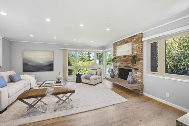 3642 Farm Hill Boulevard, Redwood City, CA 94061