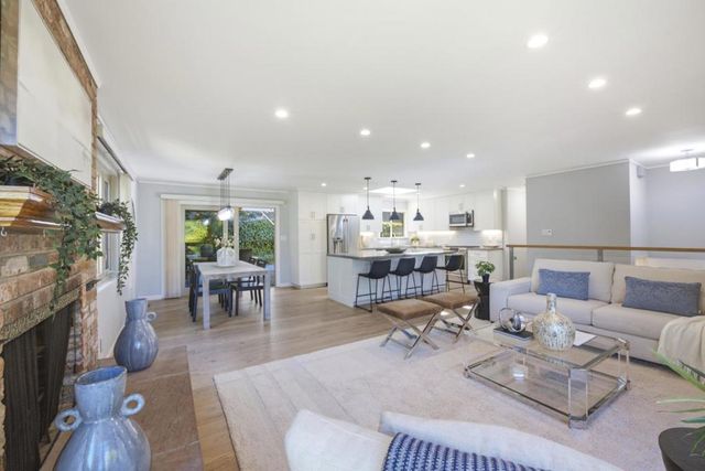 3642 Farm Hill Boulevard, Redwood City, CA 94061