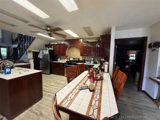 13 Wildflower Road, Eufaula, OK 74432