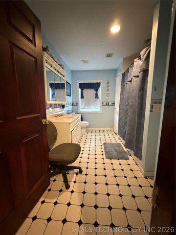 13 Wildflower Road, Eufaula, OK 74432