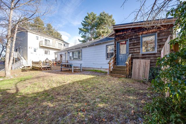 1215 NE Myrtle St, Pullman, WA 99163