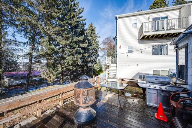 1215 NE Myrtle St, Pullman, WA 99163