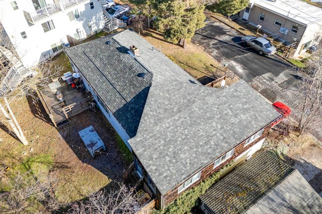 1215 NE Myrtle St, Pullman, WA 99163