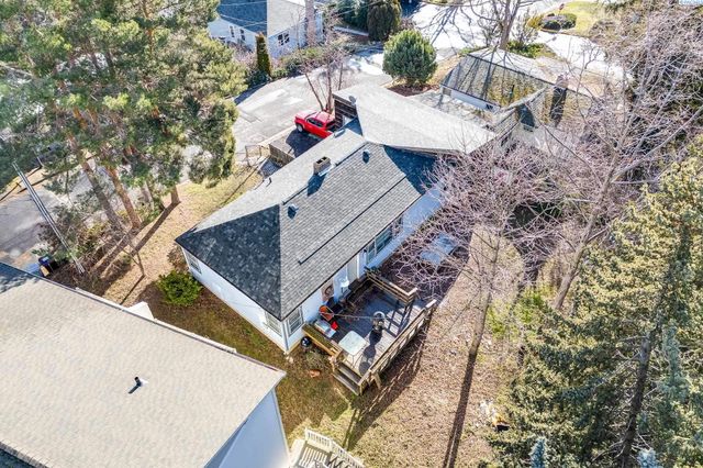 1215 NE Myrtle St, Pullman, WA 99163