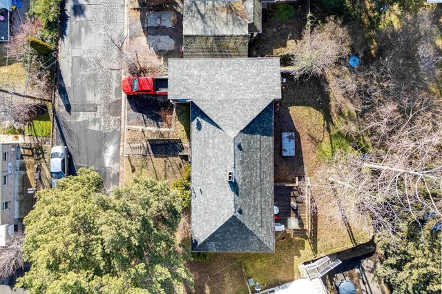 1215 NE Myrtle St, Pullman, WA 99163