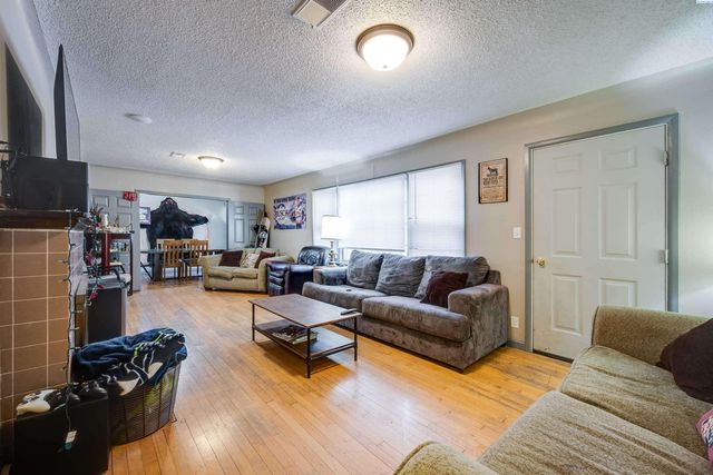 1215 NE Myrtle St, Pullman, WA 99163