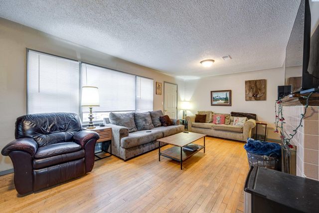 1215 NE Myrtle St, Pullman, WA 99163