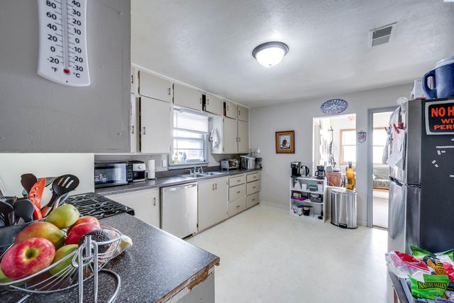 1215 NE Myrtle St, Pullman, WA 99163