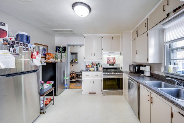 1215 NE Myrtle St, Pullman, WA 99163