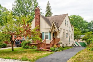 835 Edgewood Drive, Royal Oak, MI 48067