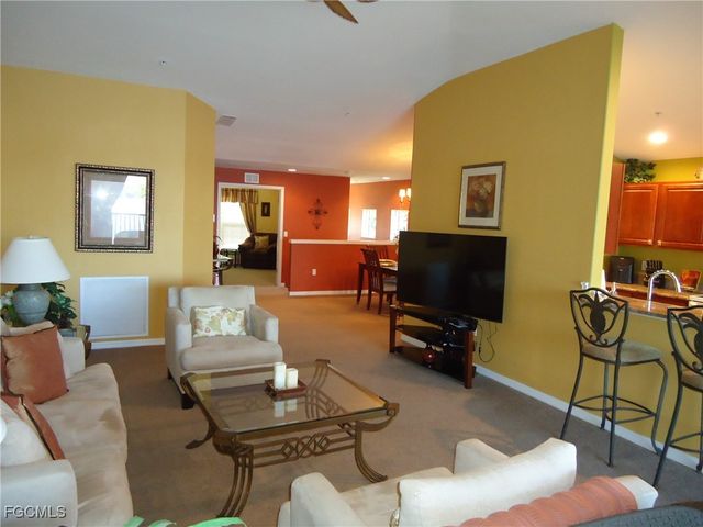 2627 Somerville LOOP 608, Cape Coral, FL 33991