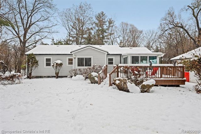 23245 Hunters Lane, Southfield, MI 48033