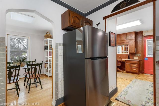 23245 Hunters Lane, Southfield, MI 48033