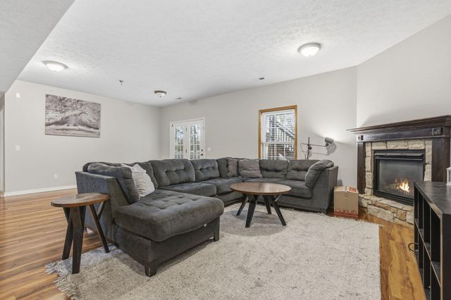 5436 S Michigan Avenue, Springfield, MO 65810