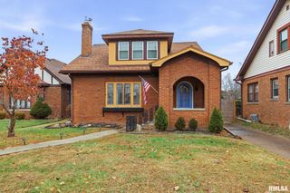 2911 21ST Avenue, Rock Island, IL 61201