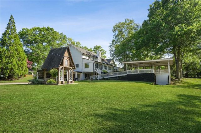 5422 Hill Road SW, Powder Springs, GA 30127
