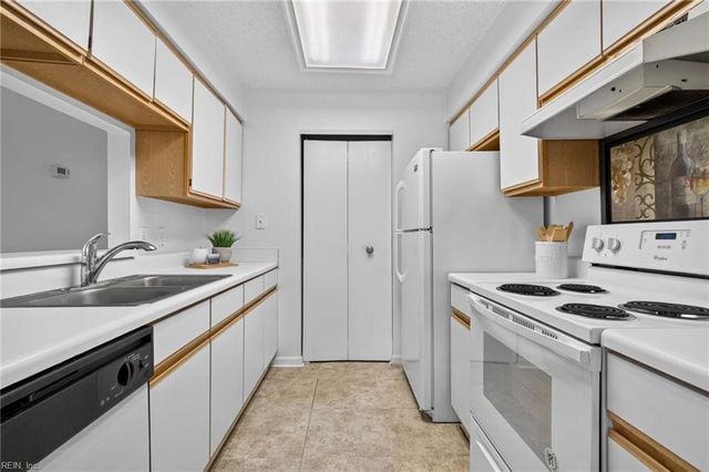 3816 Holston River Reach Apt A, Portsmouth, VA 23703