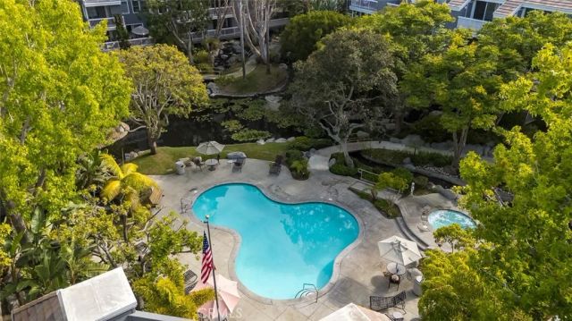 20331 Bluffside 321, Huntington Beach, CA 92646
