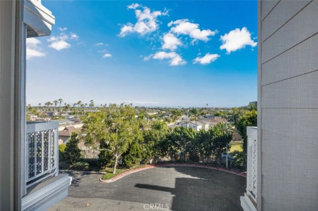 20331 Bluffside 321, Huntington Beach, CA 92646