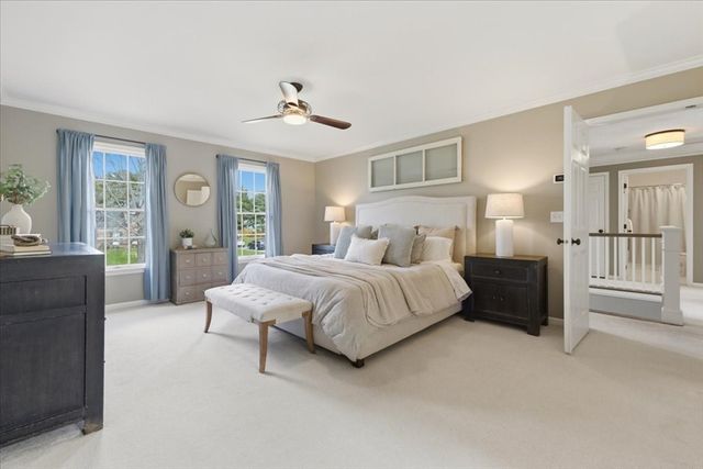 24 Winthrop Dr, Franklin, MA 02038