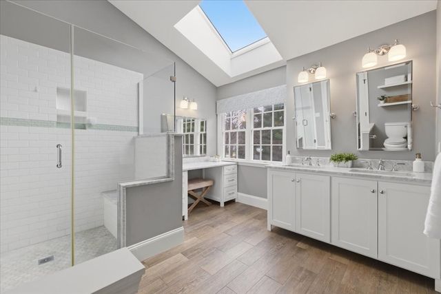 24 Winthrop Dr, Franklin, MA 02038